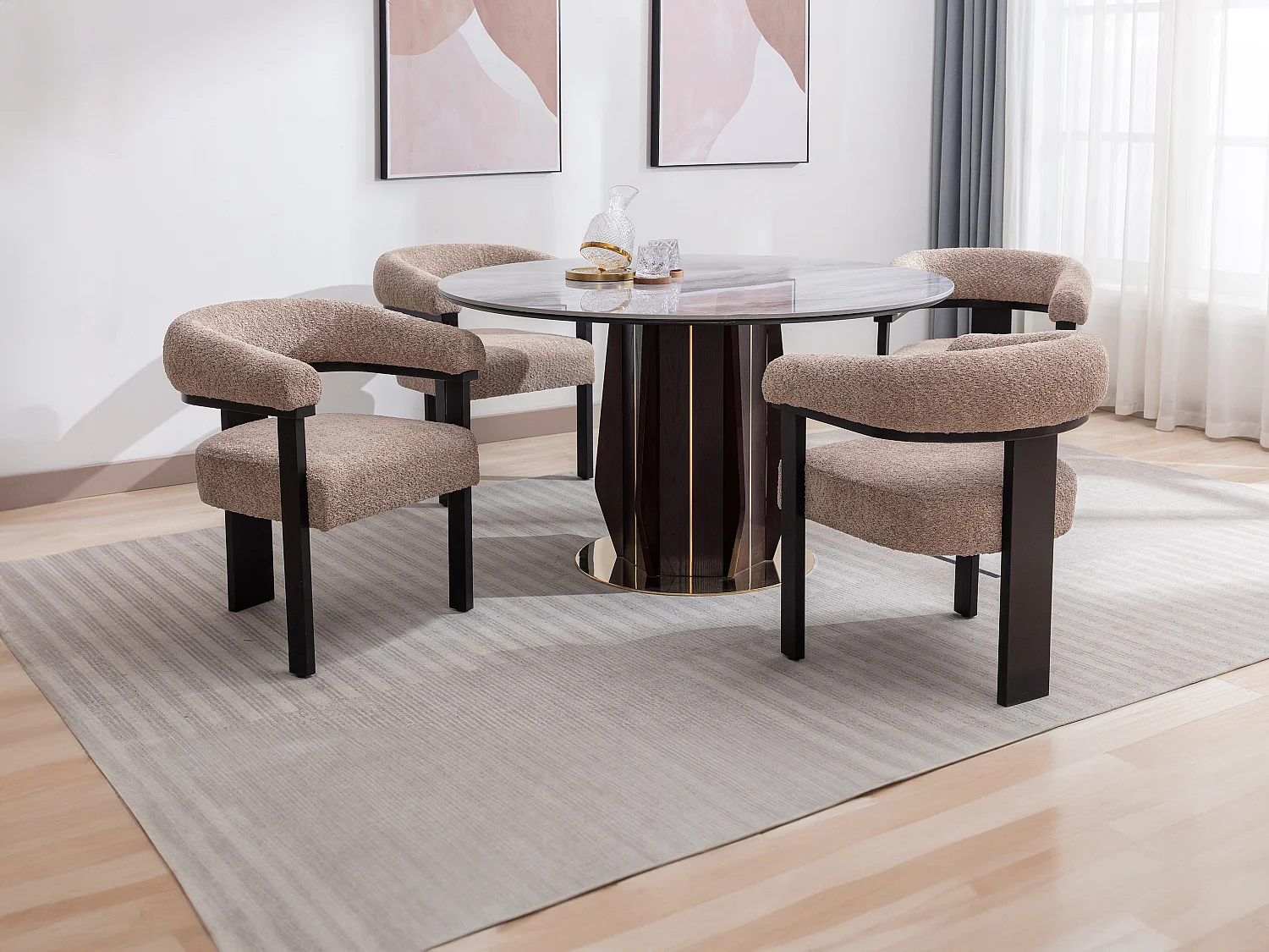 Chaise avec accoudoirs en tissu bouclette et bois d'hévéa – Image 3